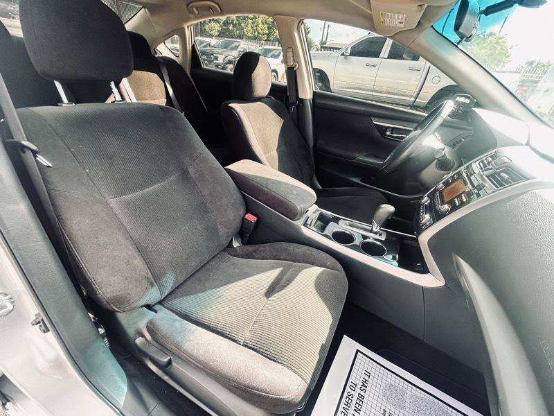 Used 2013 Nissan Altima 2.5 SV FWD image 15