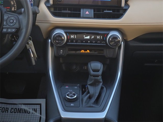 Certified 2025 Toyota RAV4 LE image 19