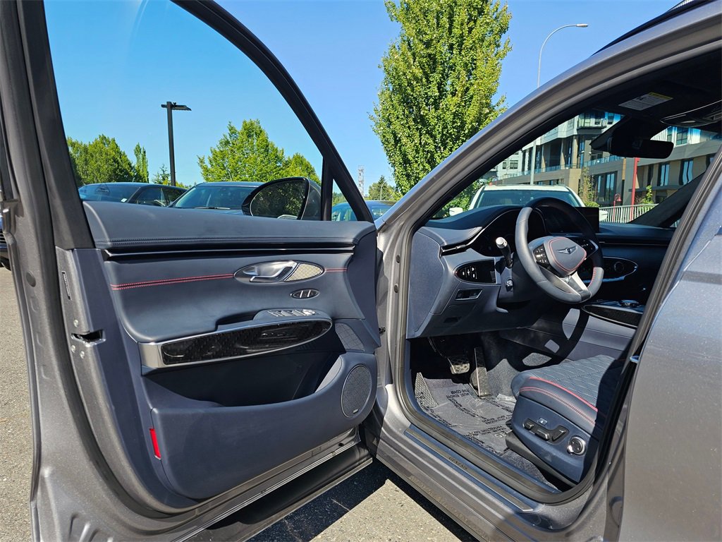 Used 2025 Genesis GV70 3.5T Sport w/ Sport Prestige Package image 22