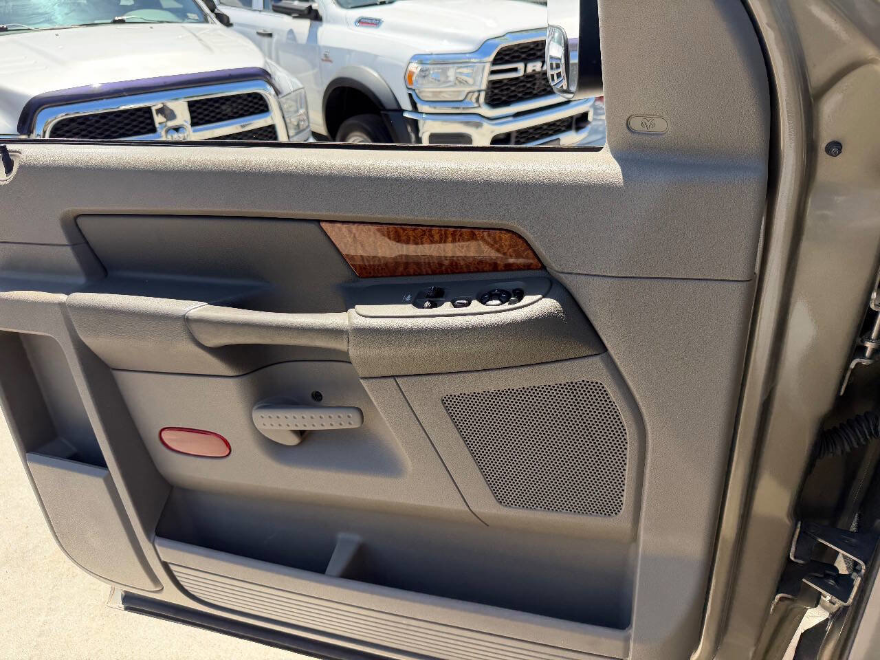 Used 2006 Dodge Ram 2500 Truck SLT w/ Trailer Tow Group image 25