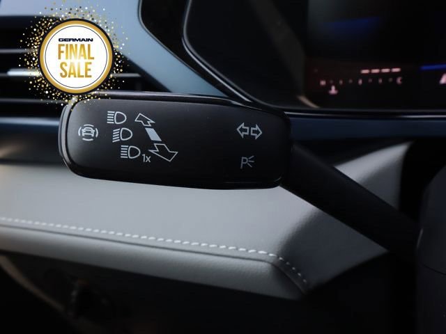 New 2024 Volkswagen Taos SE image 21