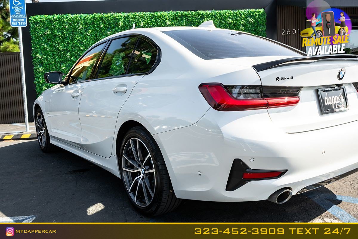 Used 2021 BMW 330e w/ Convenience Package RWD image 8