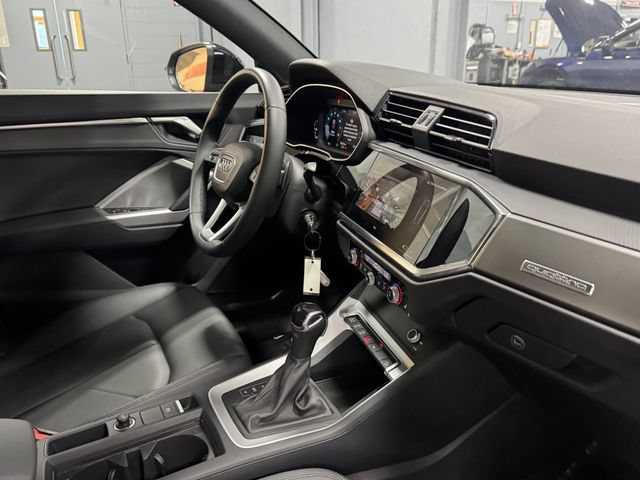 Certified 2025 Audi Q3 2.0T Premium AWD/4WD image 30