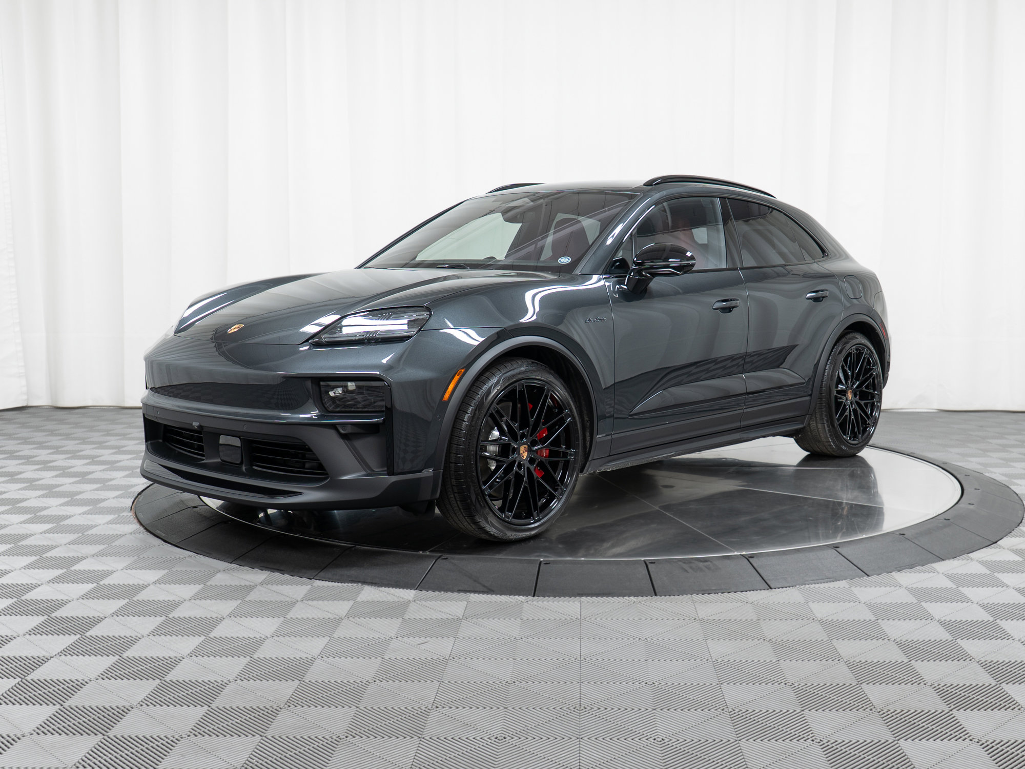 New 2026 Porsche Macan GTS Electric image 1