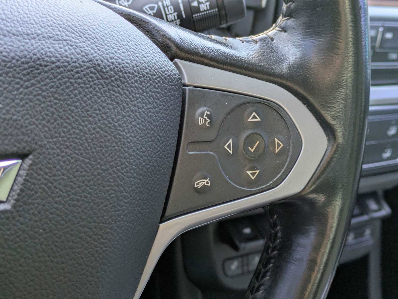 Used 2017 Chevrolet Colorado LT w/ Luxury Package, Chrome AWD/4WD image 25