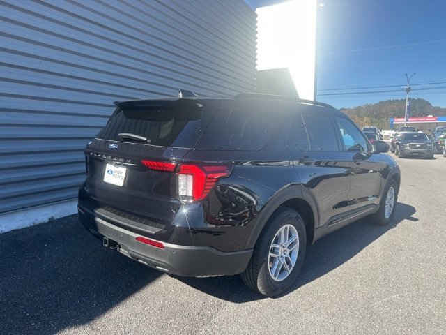 New 2026 Ford Explorer Active image 3