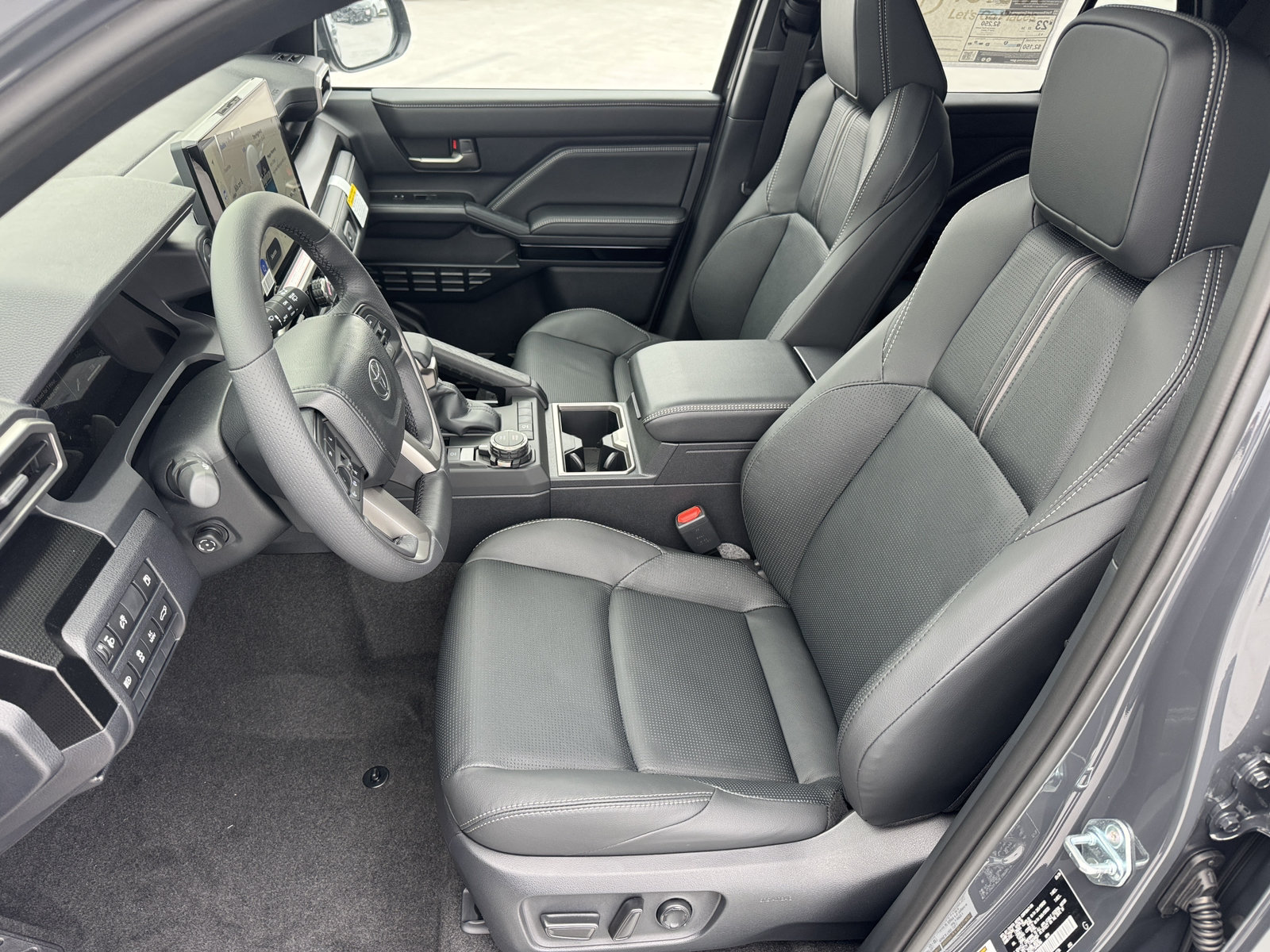 New 2026 Toyota 4Runner Limited AWD/4WD image 2