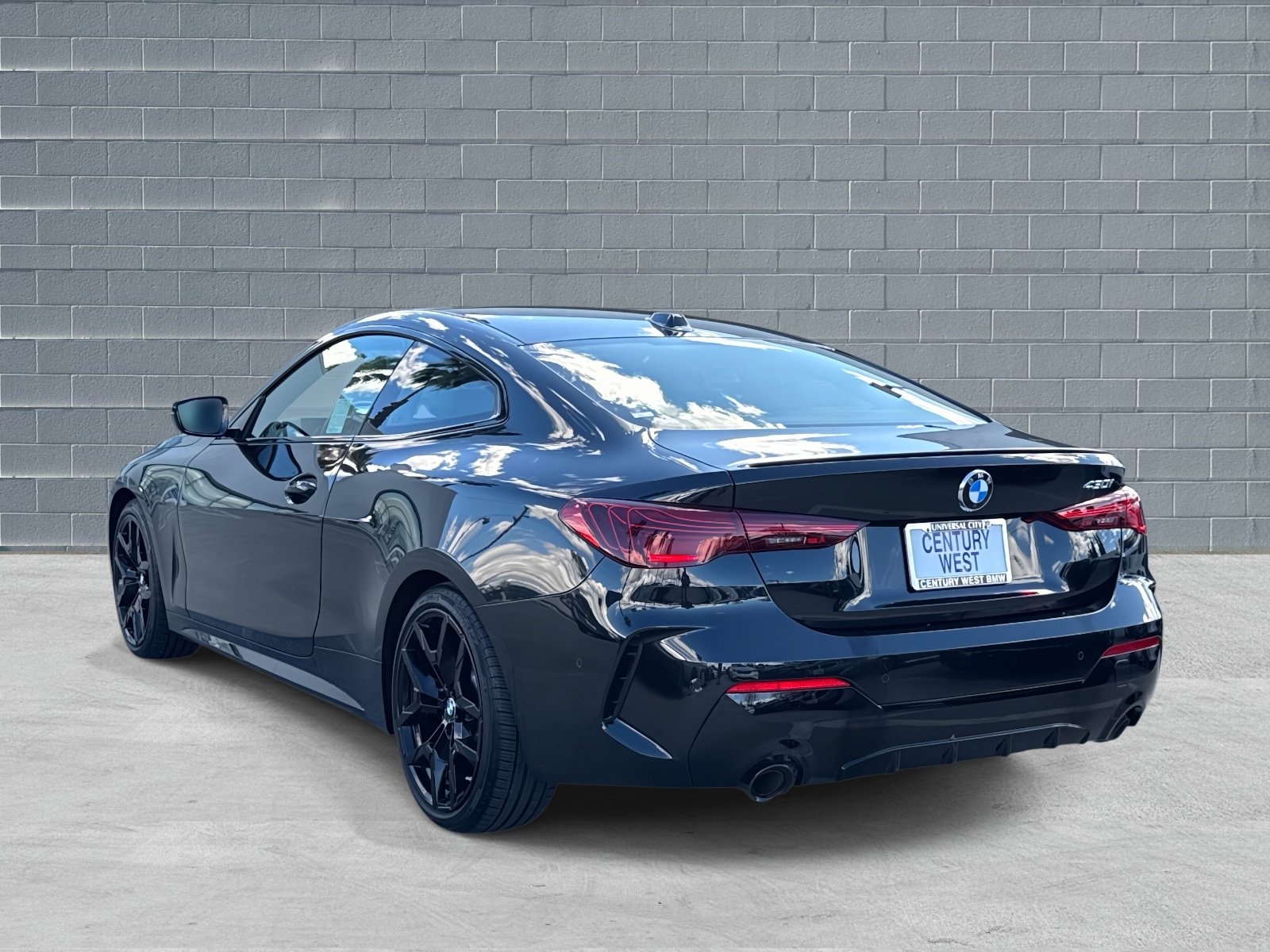 Used 2025 BMW 430i 430i Coupe RWD w/ M Sport Package image 3