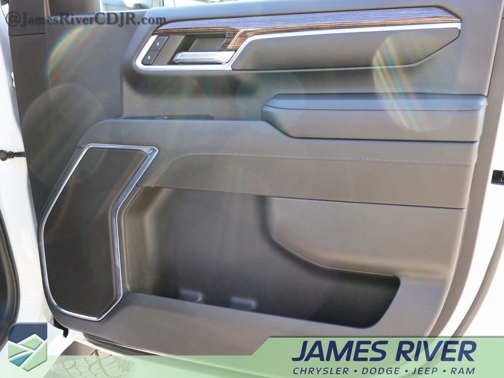 Used 2024 GMC Sierra 2500 SLE w/ SLE Convenience Package image 8