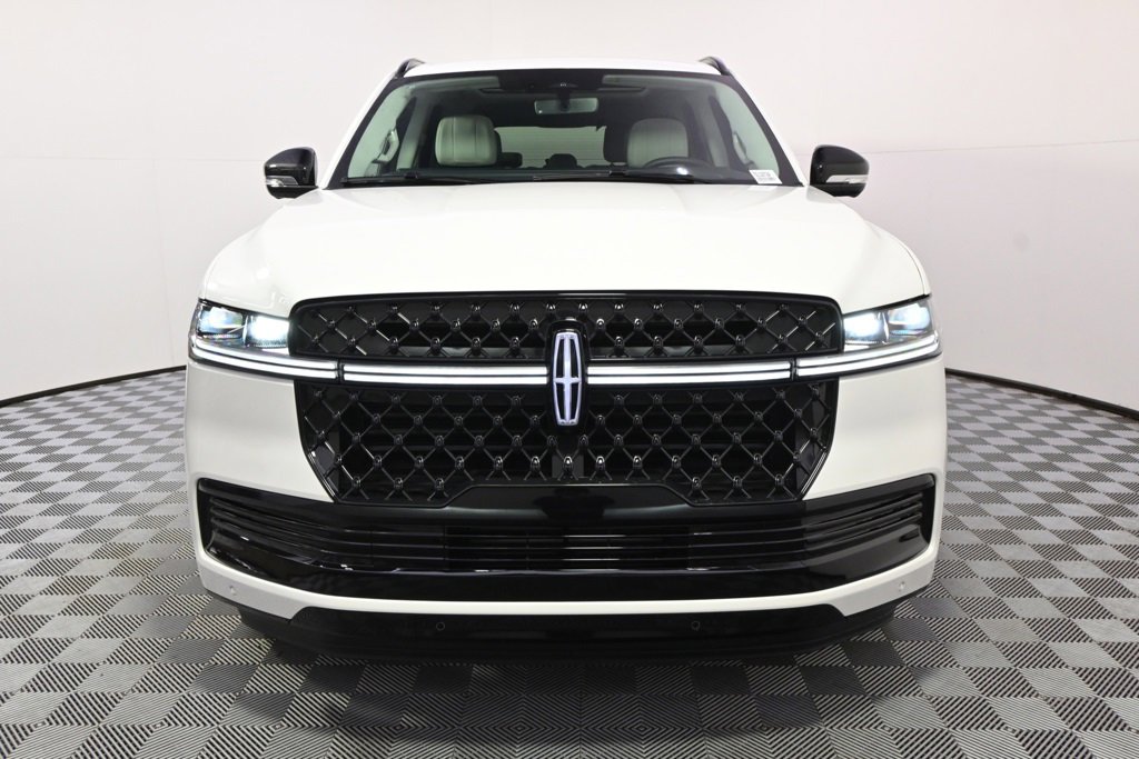 New 2026 Lincoln Navigator Reserve image 10