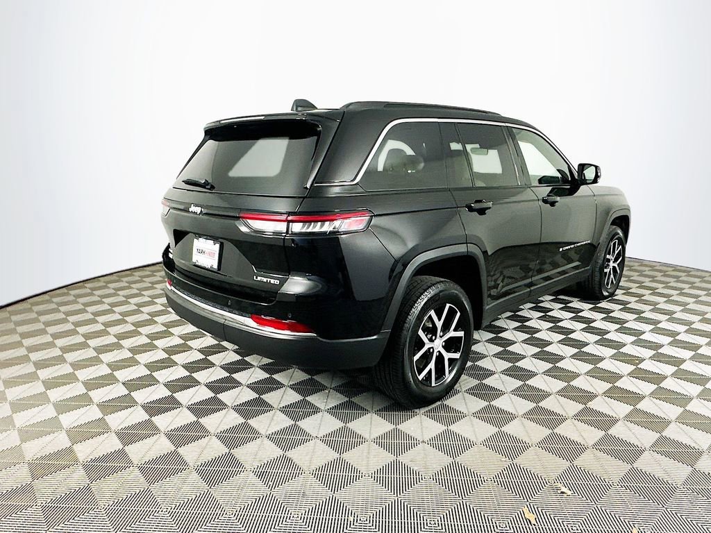Certified 2025 Jeep Grand Cherokee Limited AWD/4WD image 12