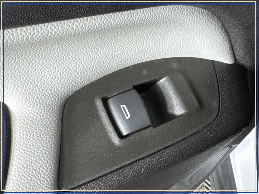 Certified 2024 Chevrolet Equinox LT AWD/4WD image 42