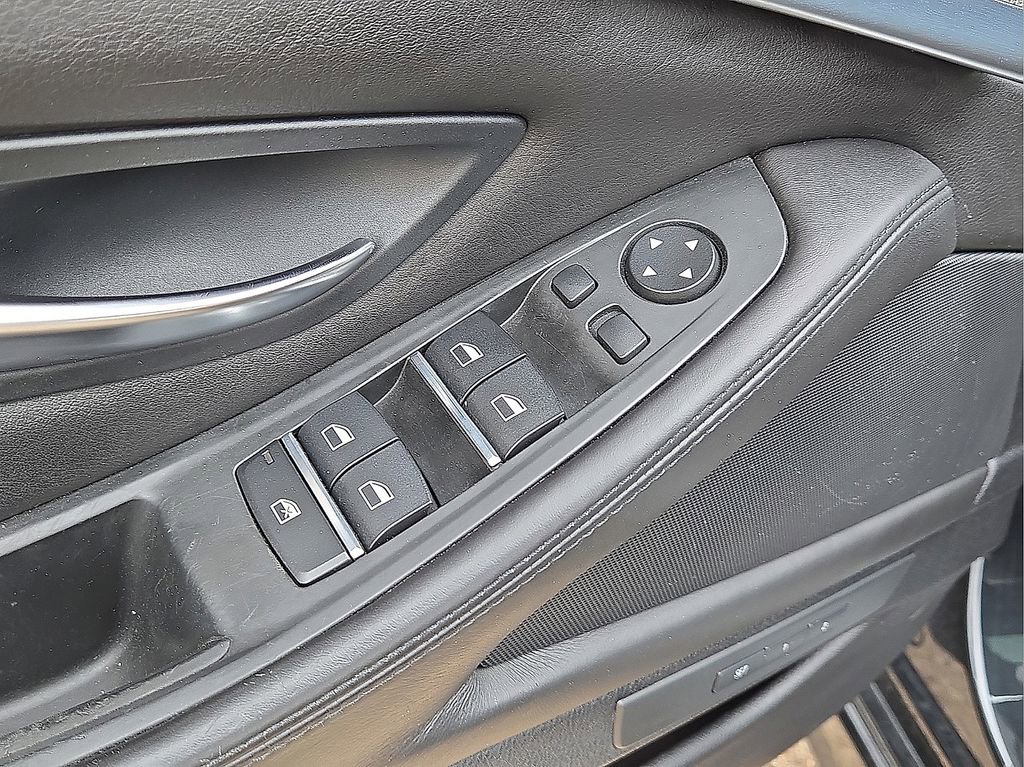 Used 2015 BMW M5 RWD image 20
