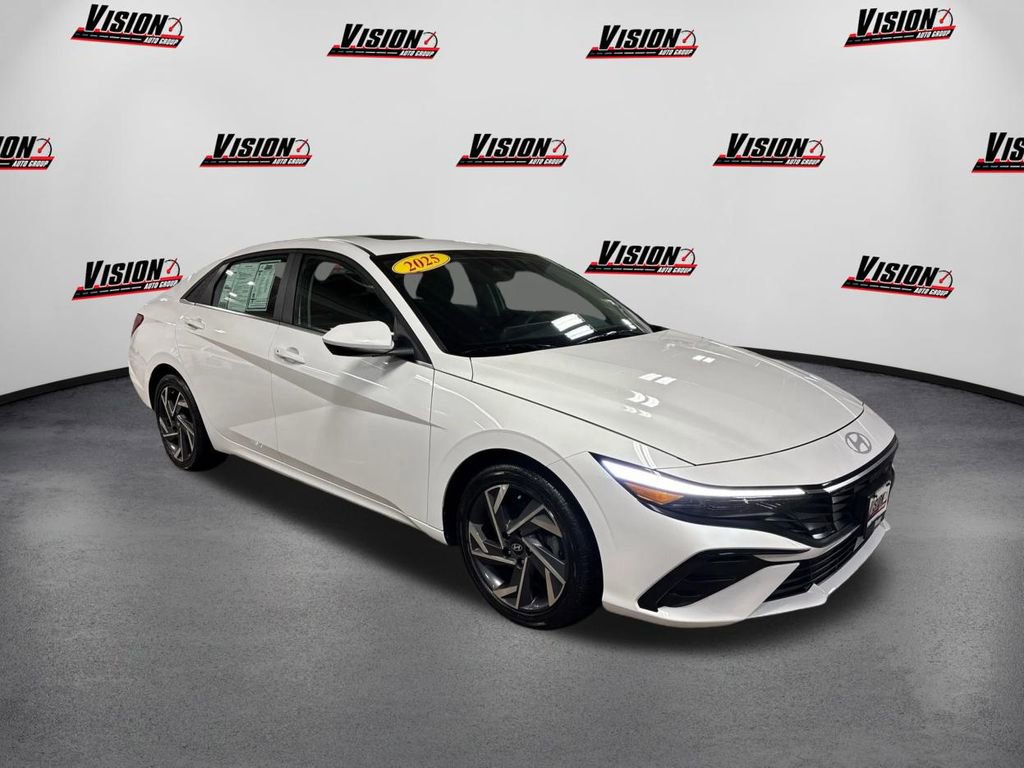 Certified 2025 Hyundai Elantra SEL video 3