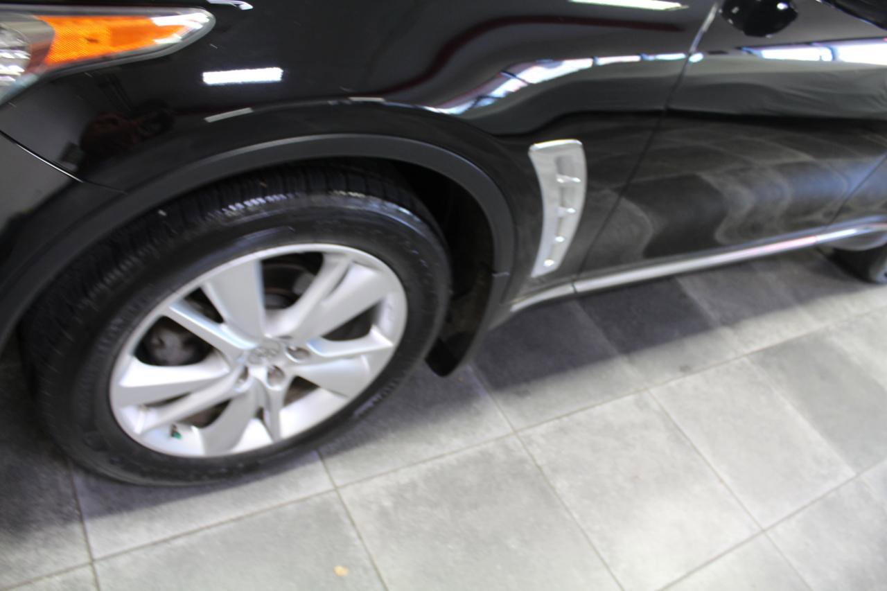 Used 2013 INFINITI FX37 AWD w/ Premium Pkg image 34