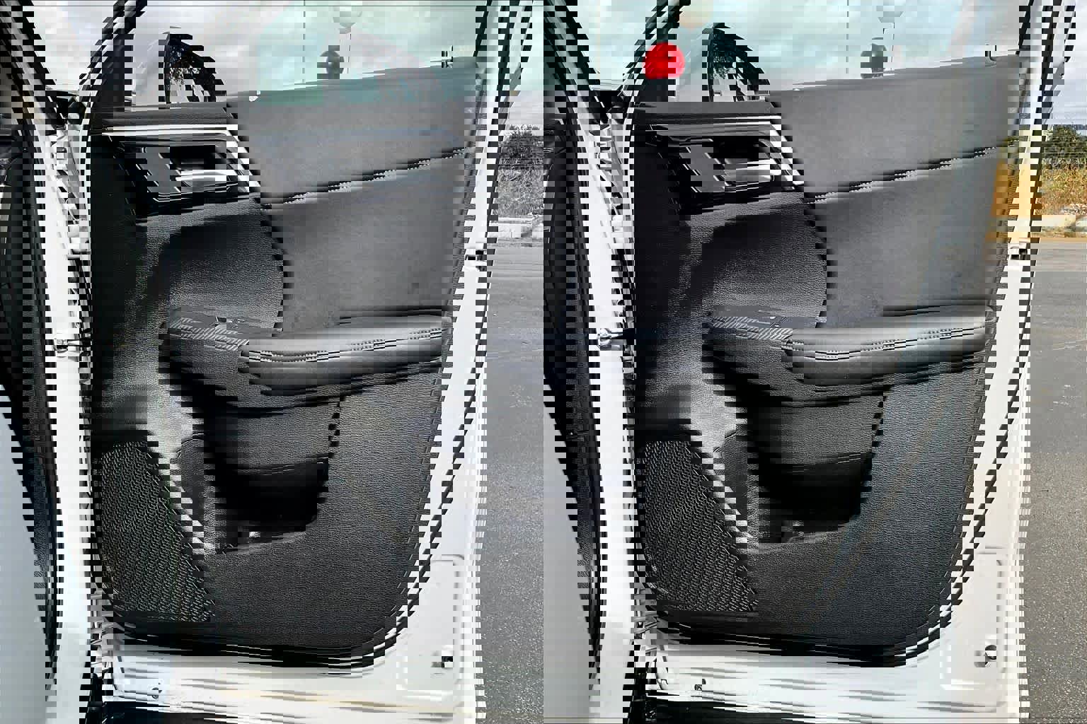 Used 2023 Mitsubishi Outlander SE image 22