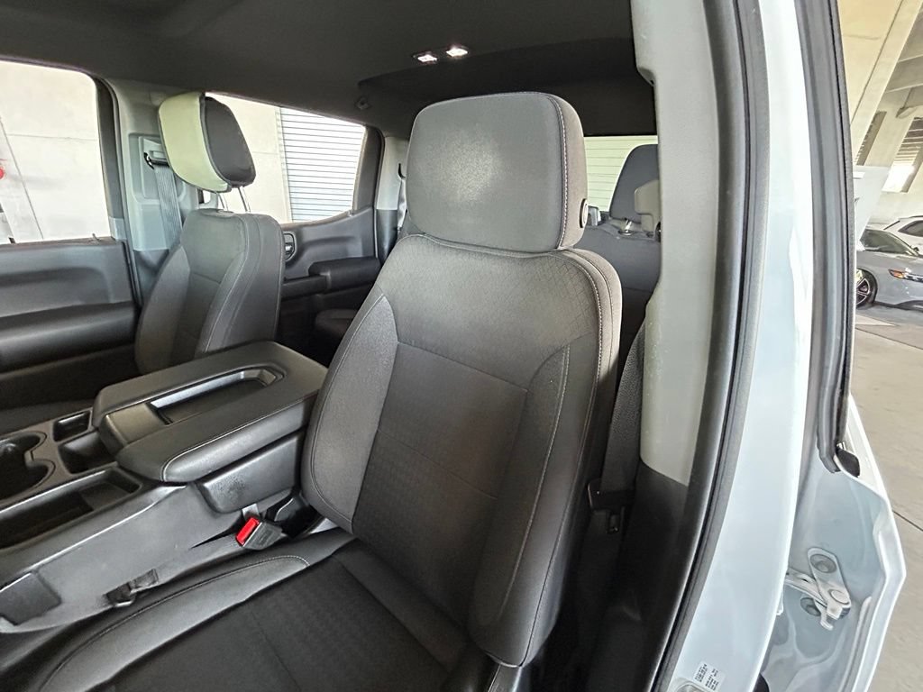 Used 2025 Chevrolet Silverado 1500 Custom w/ Turbomax Blackout Package AWD/4WD image 33