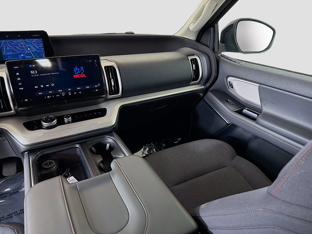 Used 2025 Ford Expedition Active AWD/4WD image 28