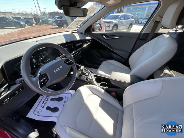 Used 2024 Kia Niro EX image 13