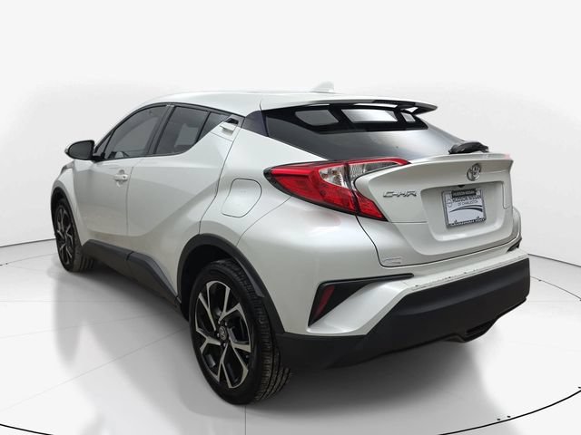 Used 2021 Toyota C-HR XLE FWD image 6