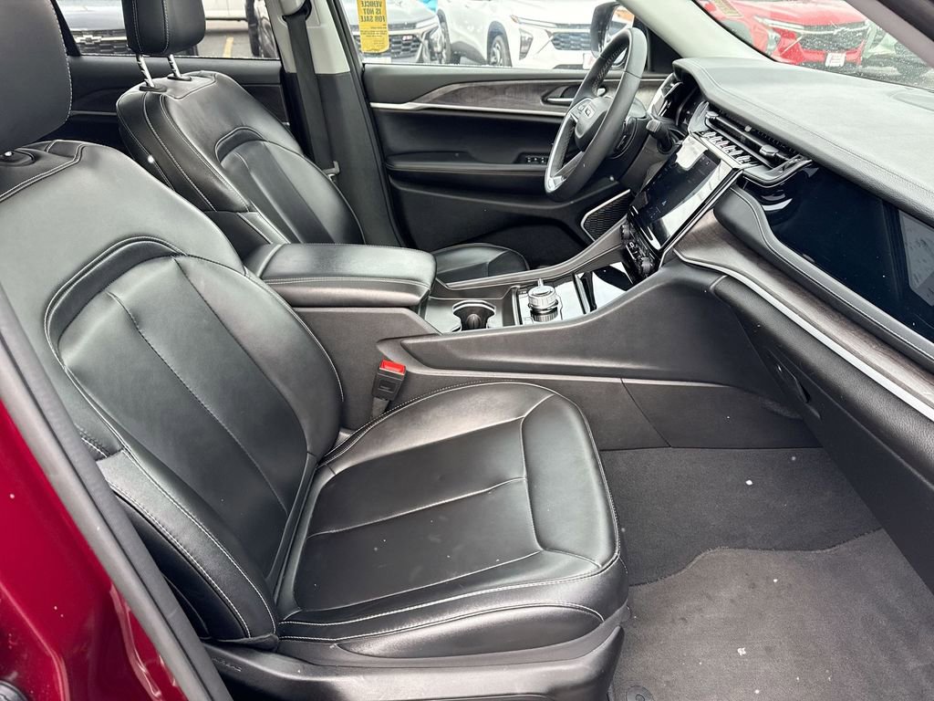 Used 2024 Jeep Grand Cherokee Limited 4xe image 31