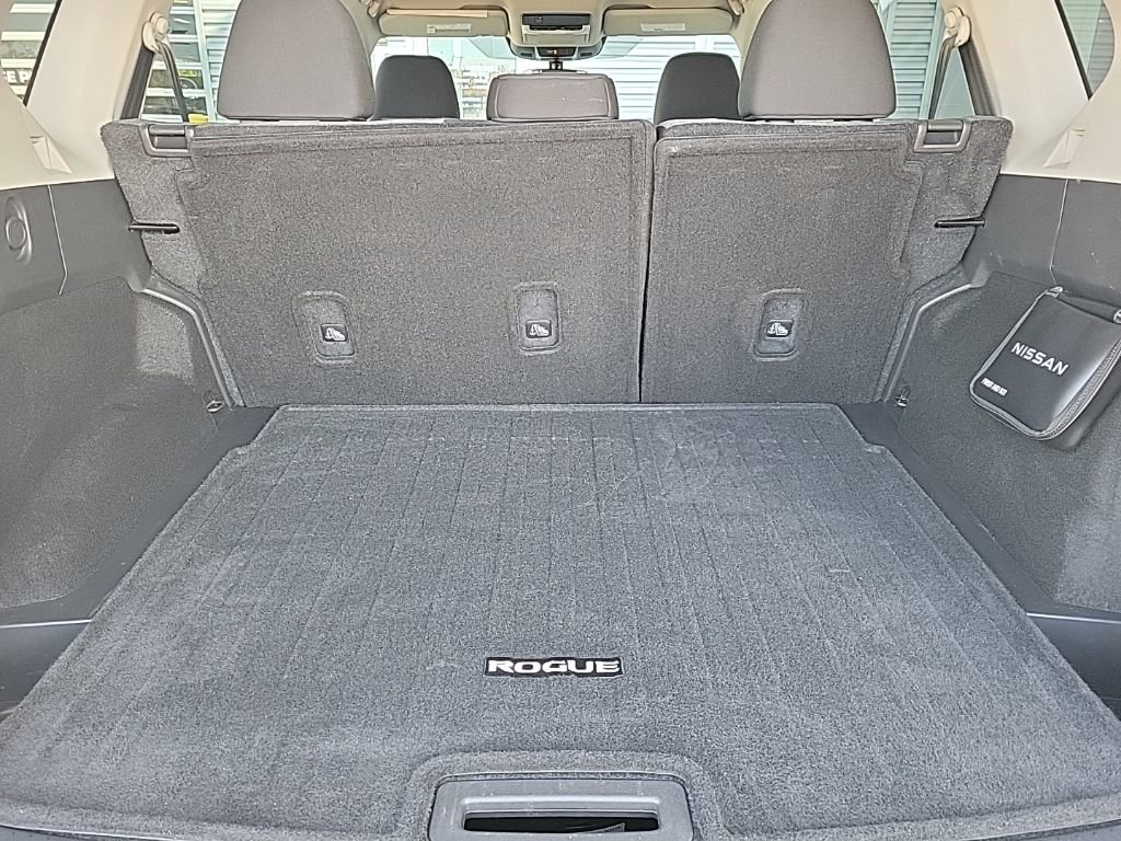 Used 2022 Nissan Rogue SV image 20