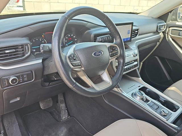 Used 2022 Ford Explorer XLT w/ Equipment Group 202A image 18