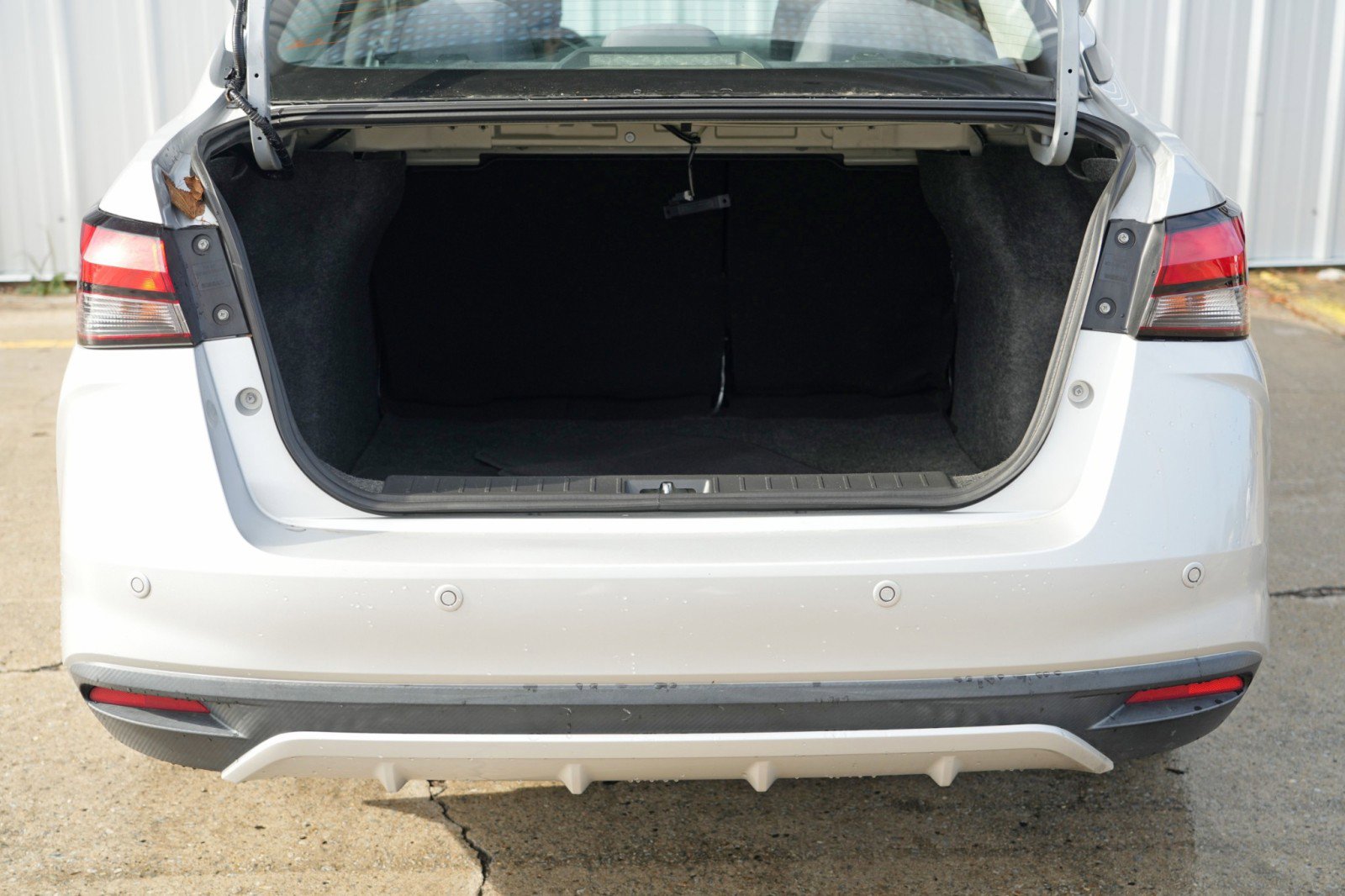 Used 2020 Nissan Versa S image 8