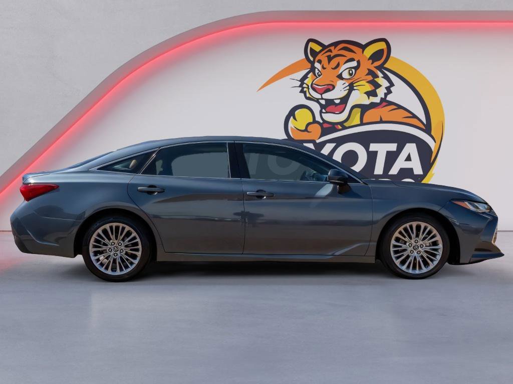 Used 2019 Toyota Avalon Limited w/ Advanced Safety Package image 4