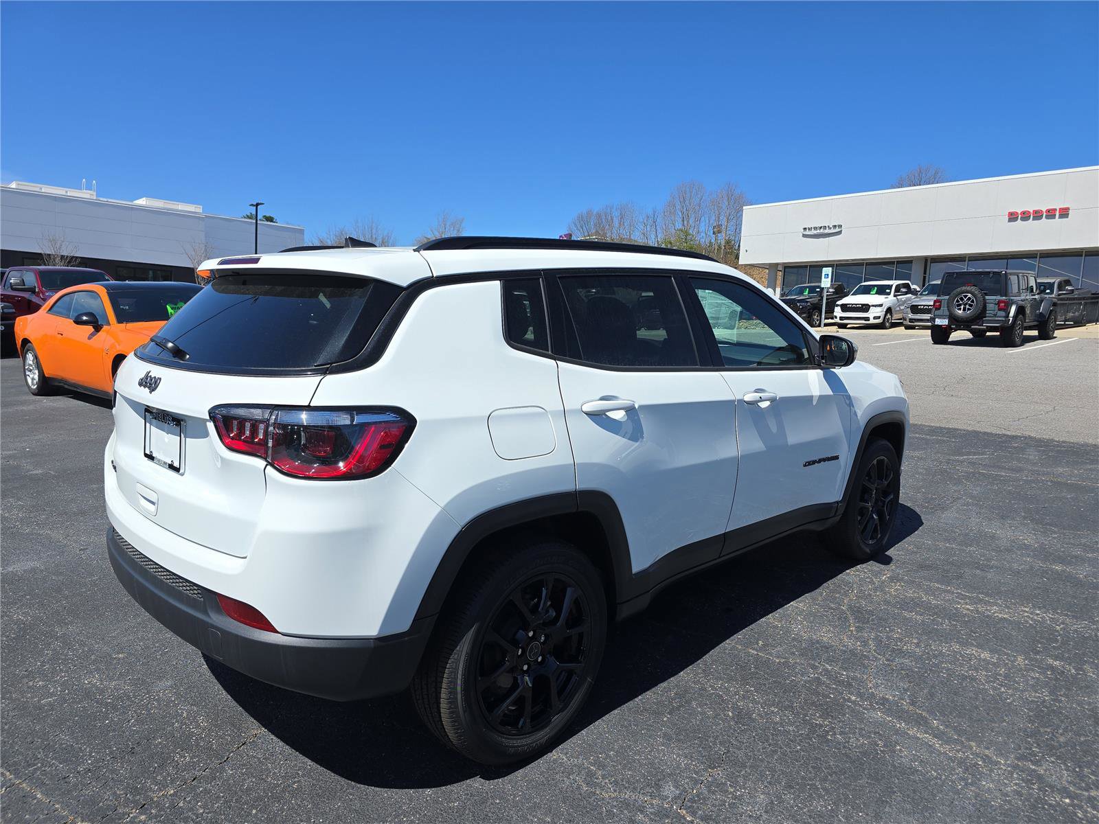 New 2026 Jeep Compass Latitude image 3