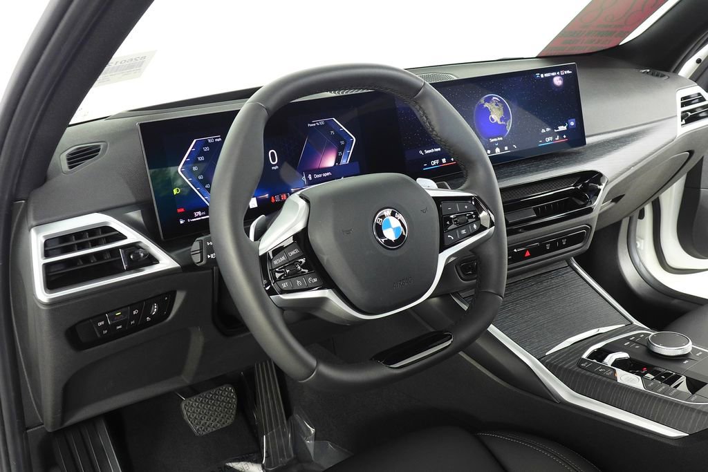 Used 2025 BMW 330i Sedan w/ Premium Package RWD image 31