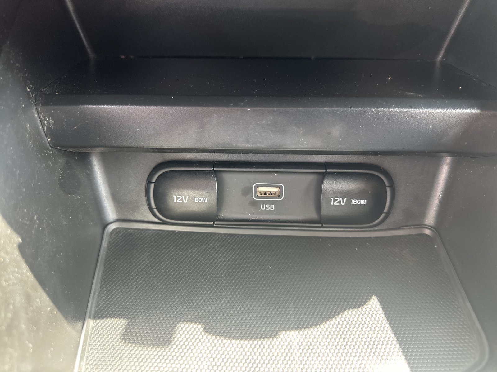 Used 2024 Kia Soul LX w/ LX Technology Package FWD image 17