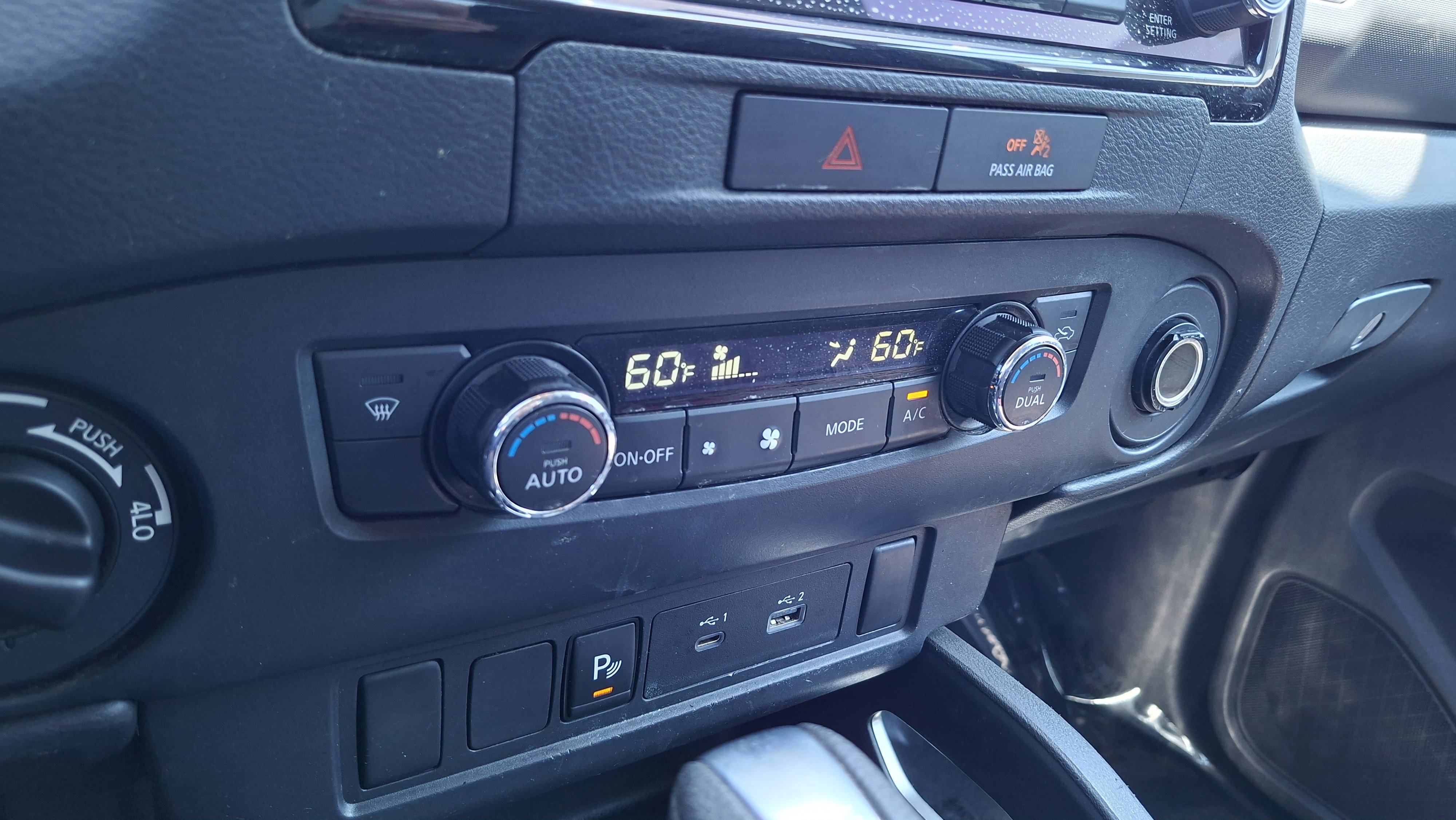 Used 2022 Nissan Frontier SV w/ Technology Package image 14
