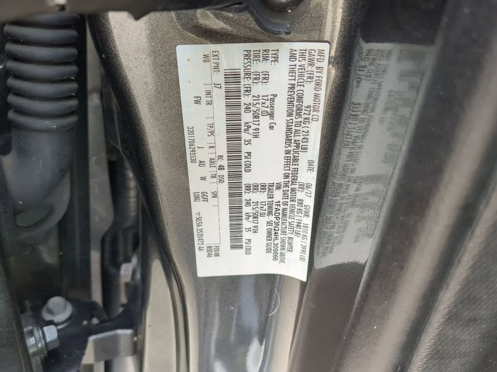 Used 2017 Ford Focus Titanium image 39