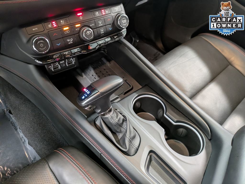 Used 2025 Dodge Durango GT AWD/4WD image 14