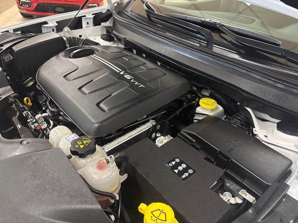 Used 2020 Jeep Cherokee Limited w/ Technology Group image 45