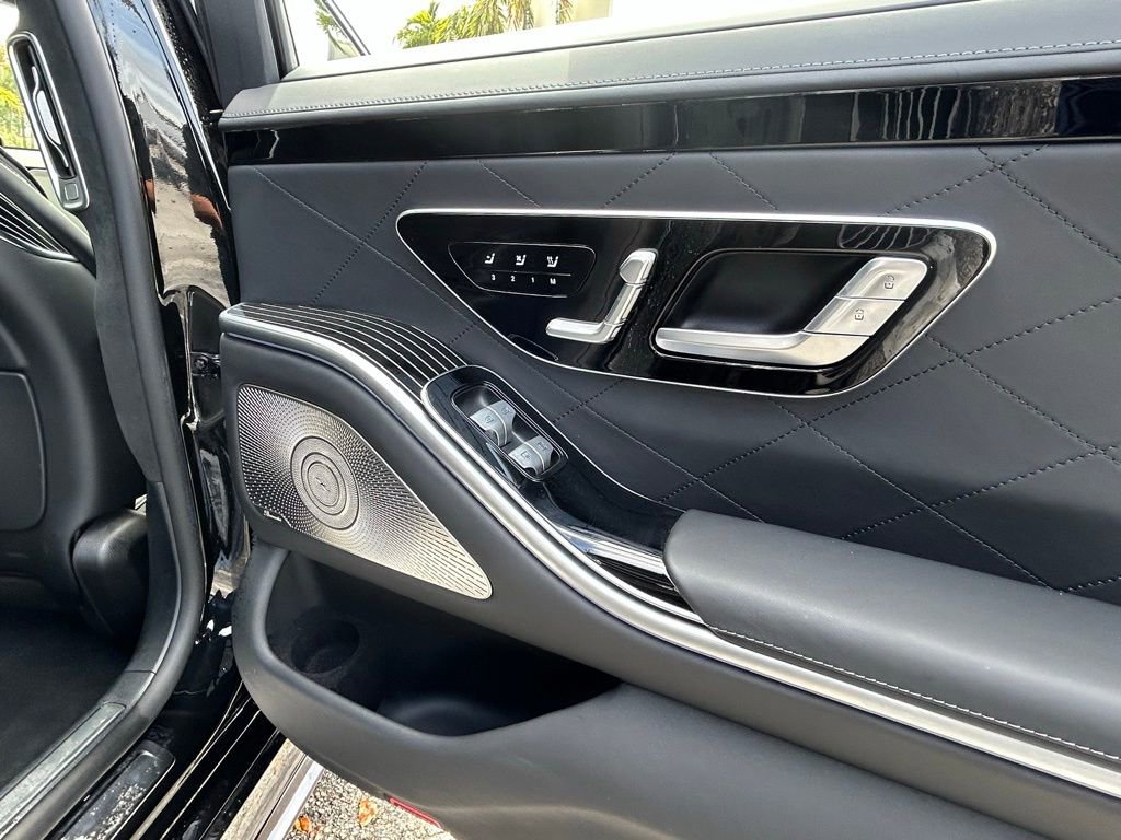 Used 2021 Mercedes-Benz S 580 4MATIC Sedan w/ AMG Line image 43