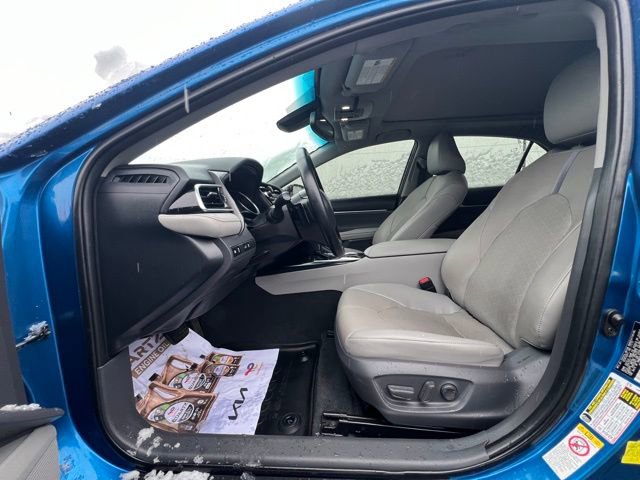 Used 2018 Toyota Camry XSE image 18
