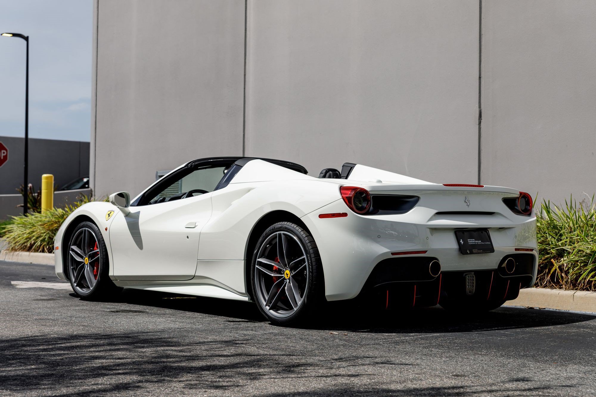 Used 2019 Ferrari 488 Spider RWD image 46