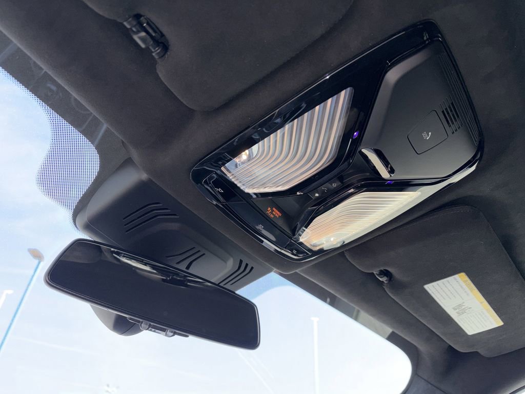 Used 2021 BMW X5 M50i w/ Executive Package image 15