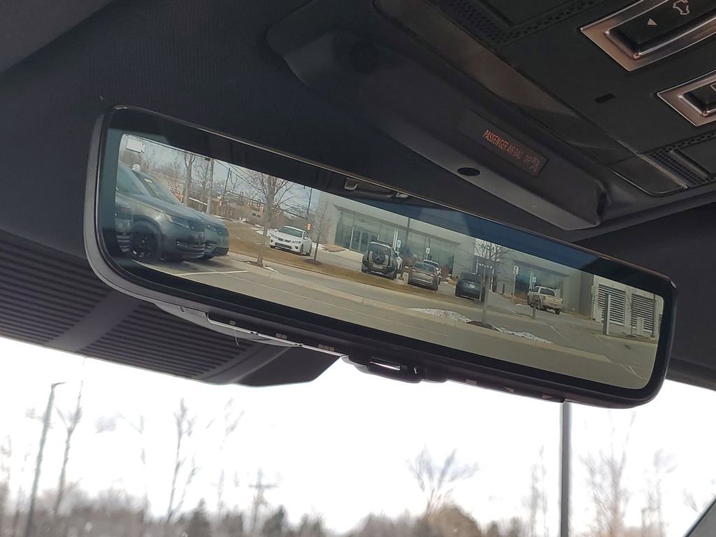 Used 2023 Land Rover Defender 110 V8 image 23