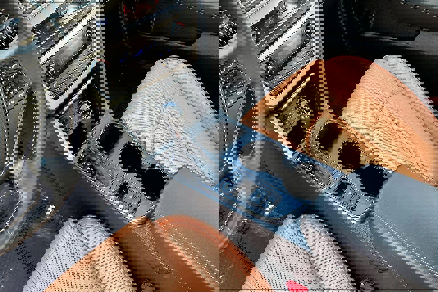 Used 2015 Hyundai Sonata Limited w/ Option Group 06 image 16