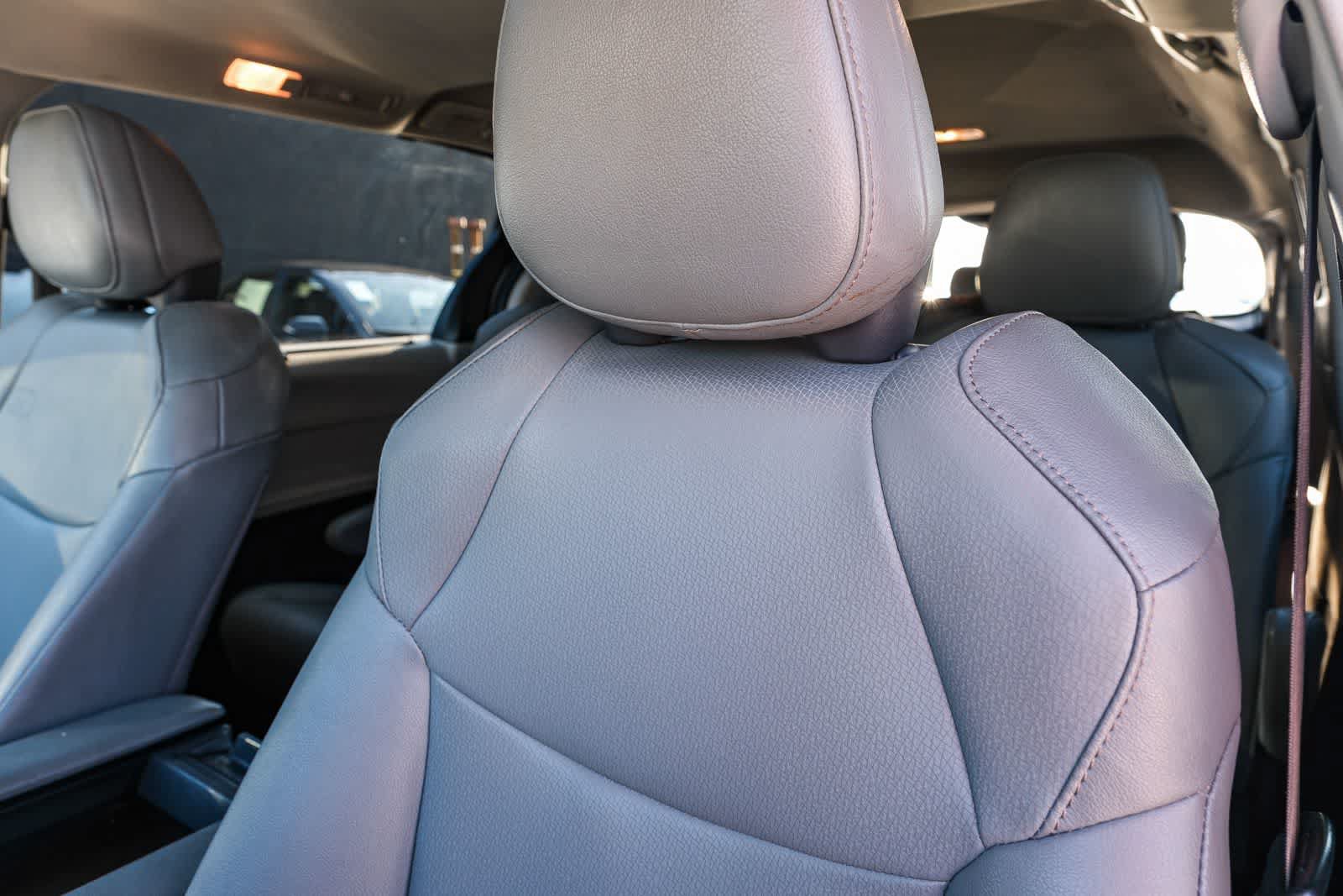 Certified 2024 Toyota Sienna XLE FWD image 25