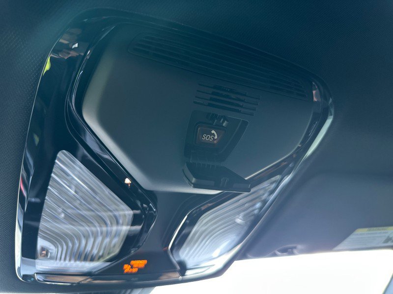 Certified 2025 BMW M4 xDrive Competition image 38