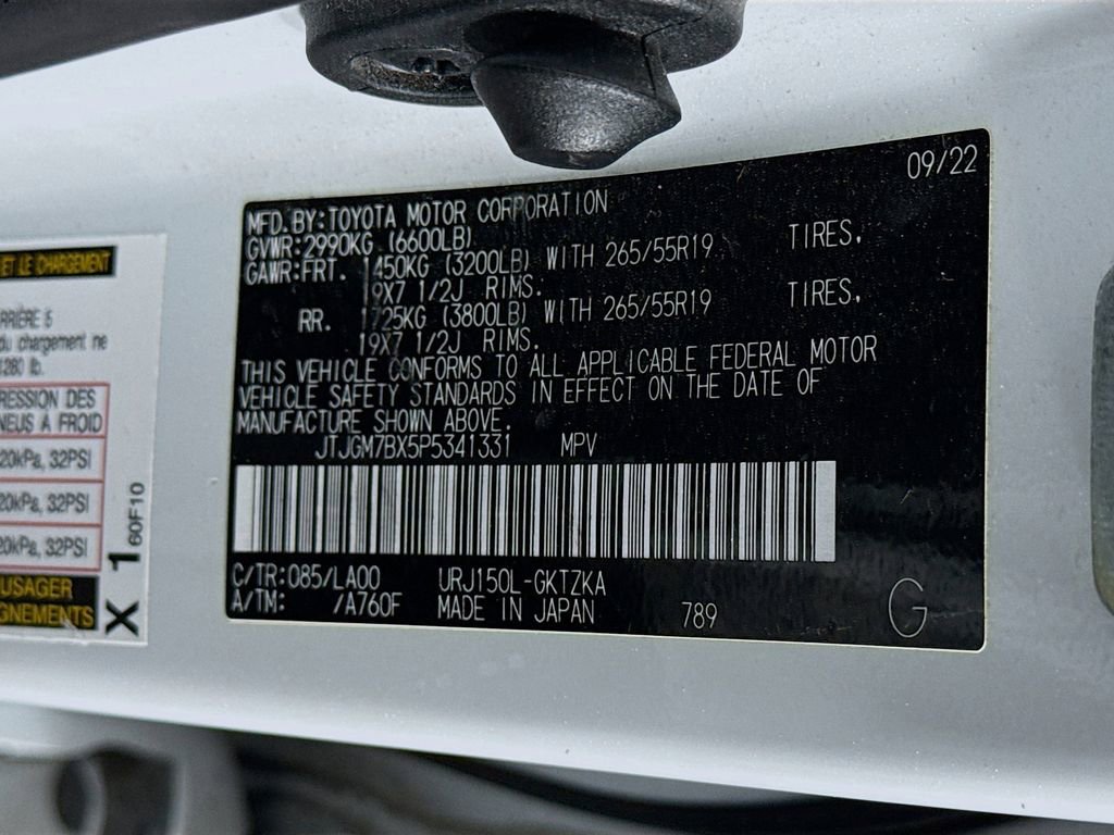 Used 2023 Lexus GX 460 Luxury w/ Accessory Package image 33