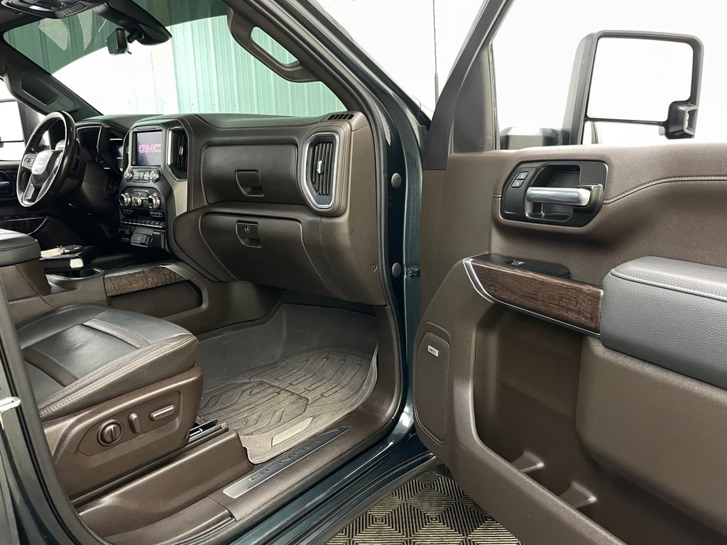 Certified 2022 GMC Sierra 2500 Denali w/ Denali Ultimate Package AWD/4WD image 39