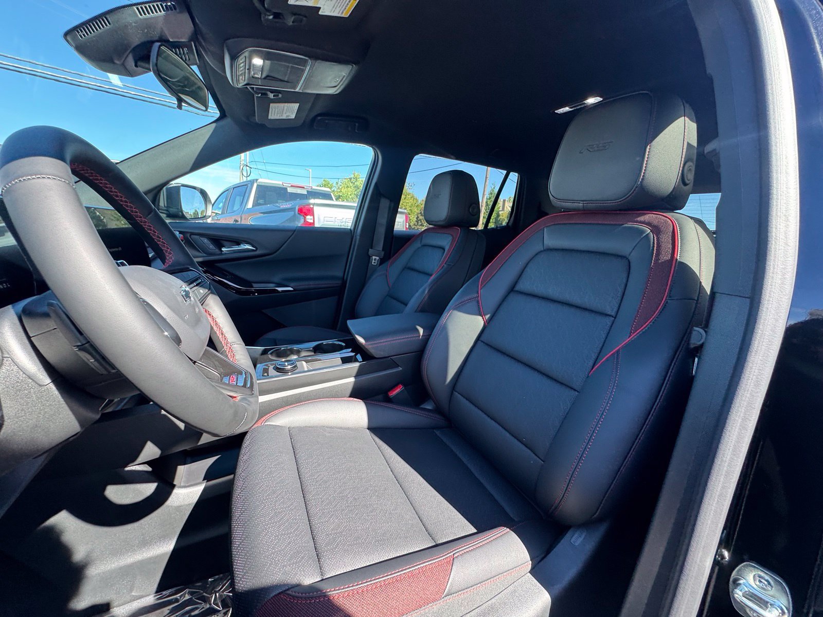 New 2027 Chevrolet Equinox RS w/ Convenience Package III AWD/4WD image 13
