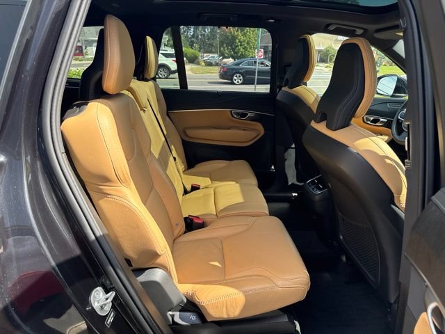 Used 2023 Volvo XC90 B6 Ultimate w/ Protection Package Premier AWD/4WD image 13
