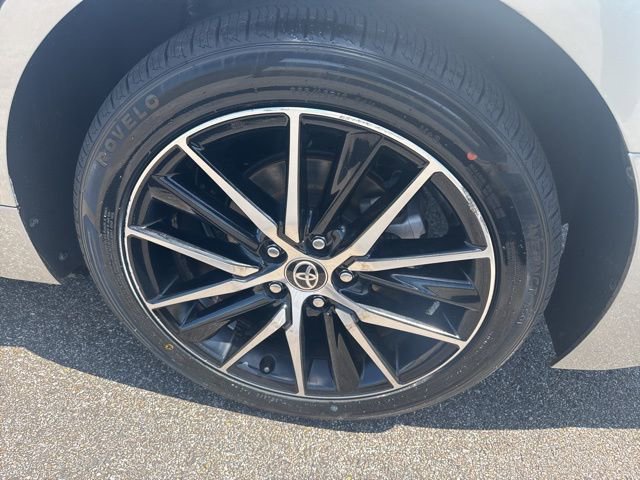 Used 2021 Toyota Camry SE image 9