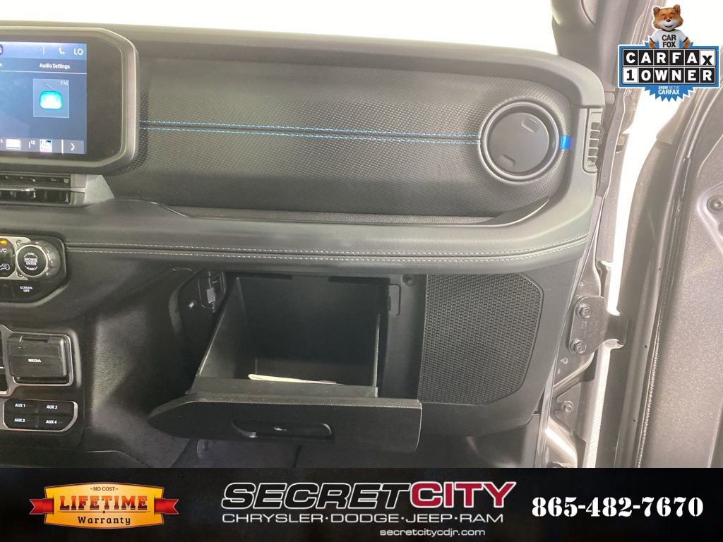 Used 2025 Jeep Wrangler Unlimited Rubicon 4xe w/ Convenience Group image 32